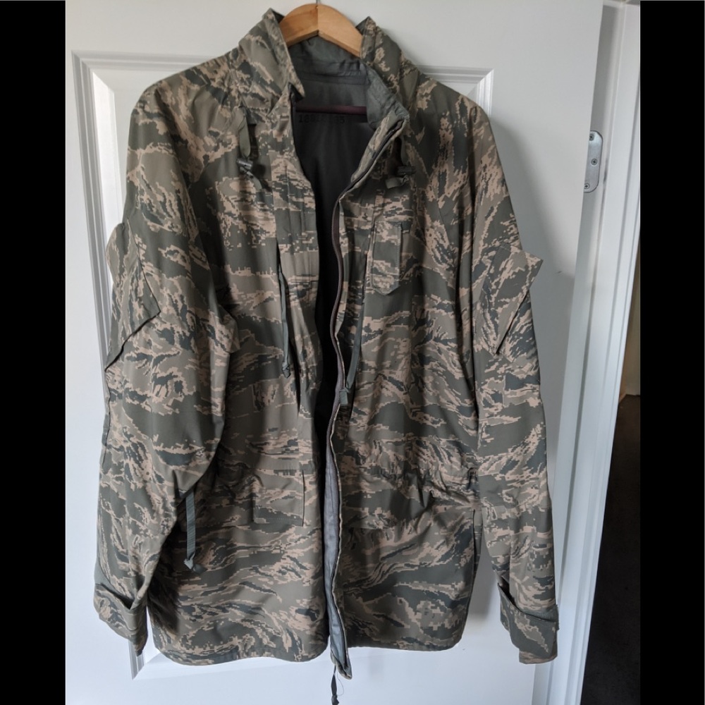 Air Force issue gortex camo jacket XL